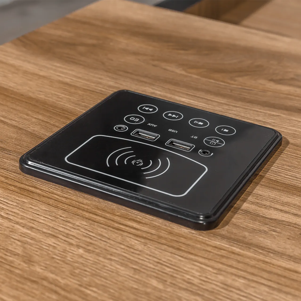 Birou managerial, Alfa Ud