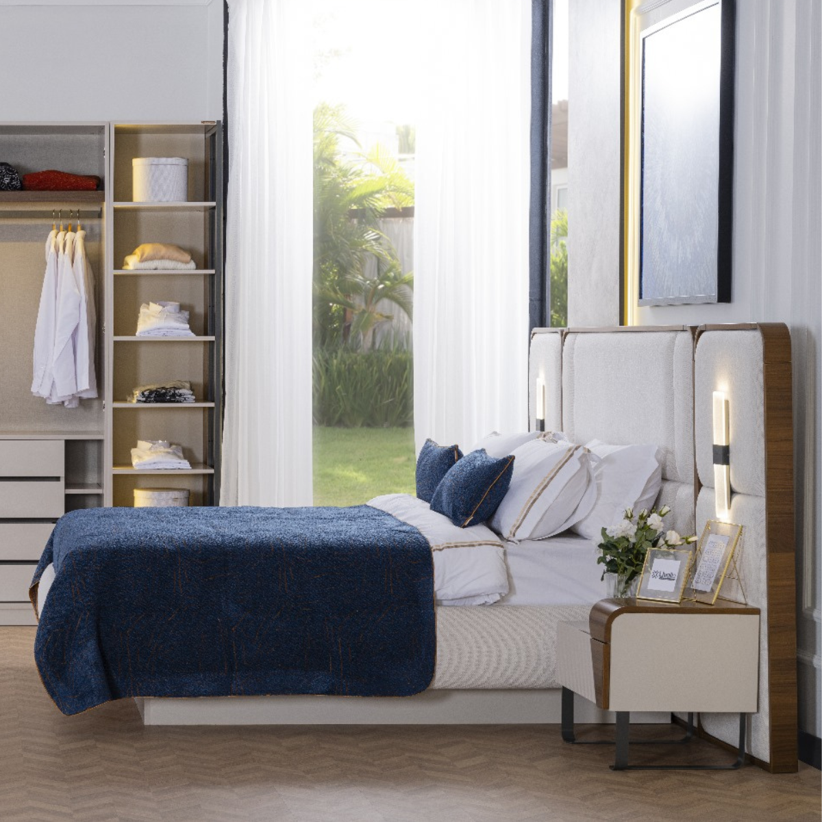 Pat Tapitat De Lux Cu Noptiere, Lisa