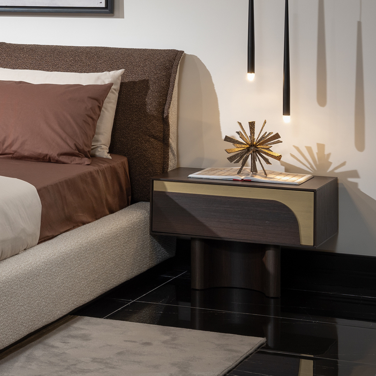 Pat Tapitat Modern, Marco