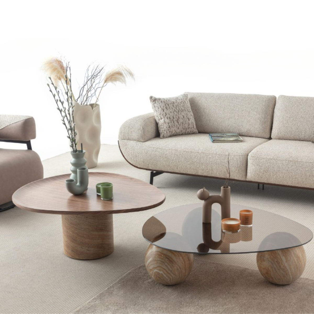 Masuta de Cafea, Velur